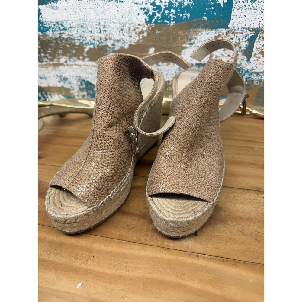 Kenneth Cole Women's Olivia Espadrille Peep-Toe Wedges,  Gold Size 8.5